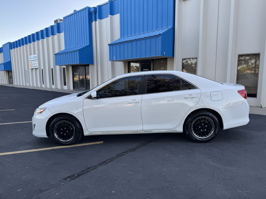 2014 Toyota Camry Image 4