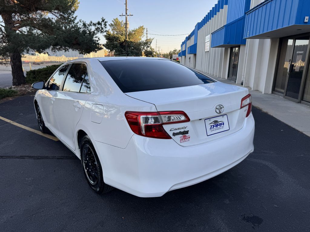 2014 Toyota Camry Image 5