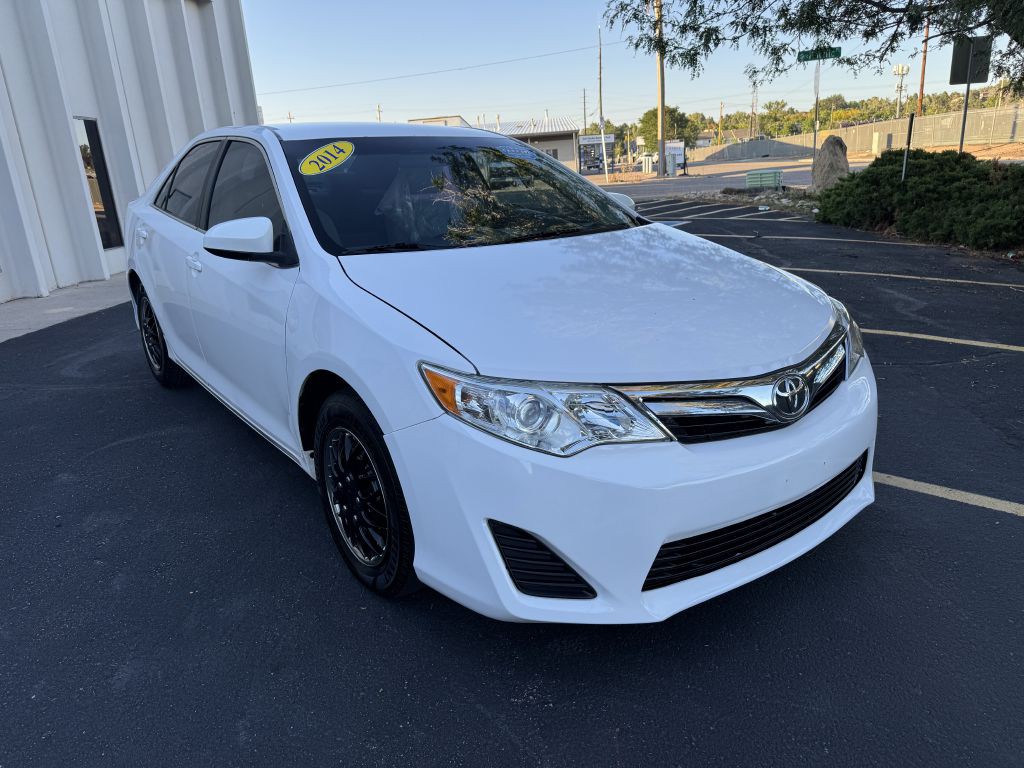 2014 Toyota Camry Image 9