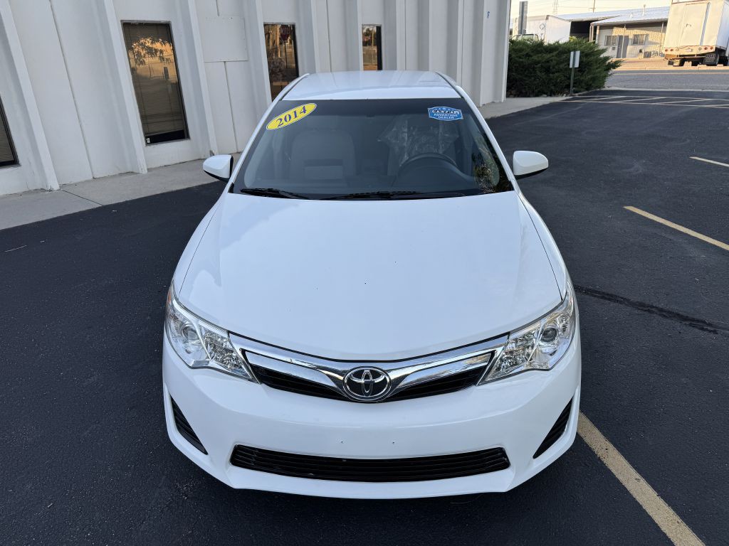 2014 Toyota Camry Image 10