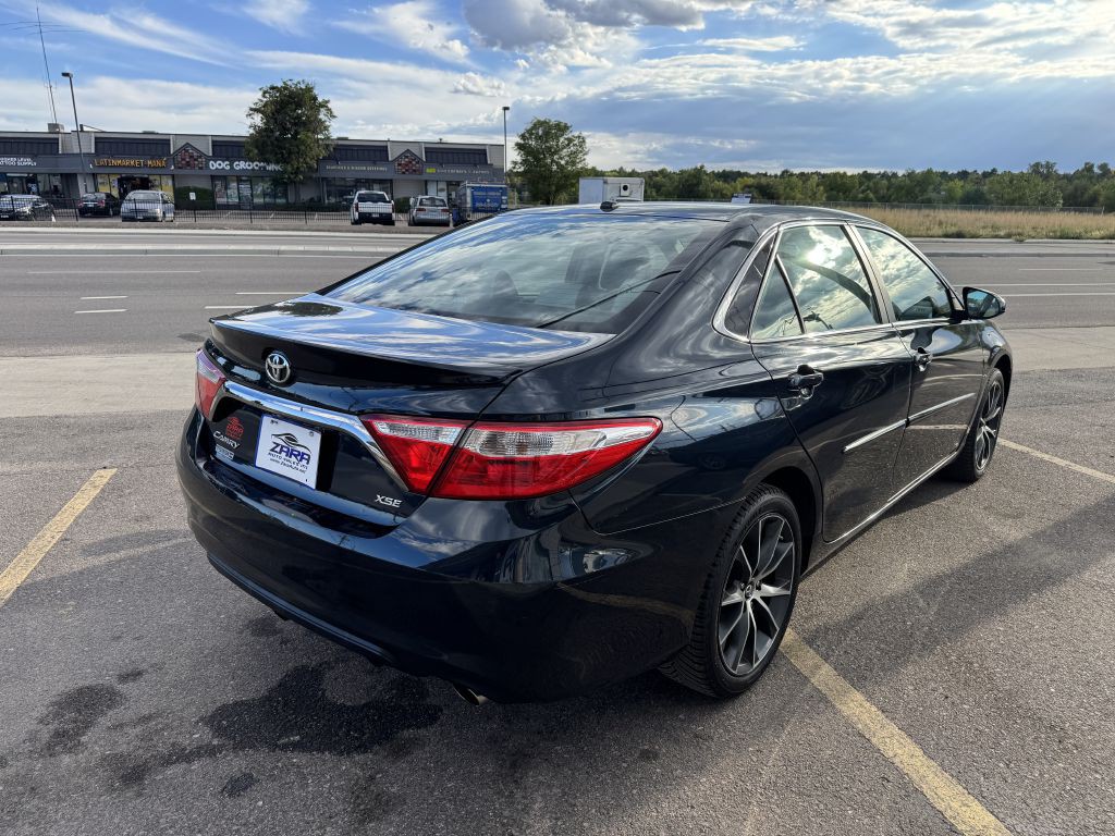 2017 Toyota Camry Image 7