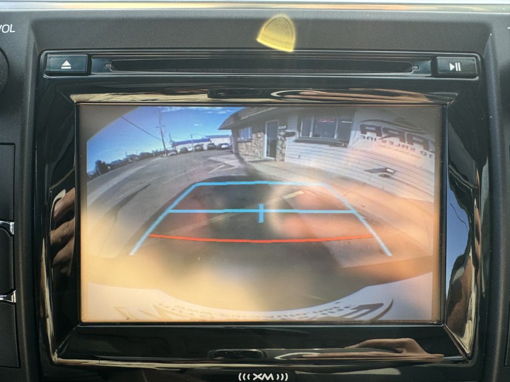 2017 Toyota Camry Image 25