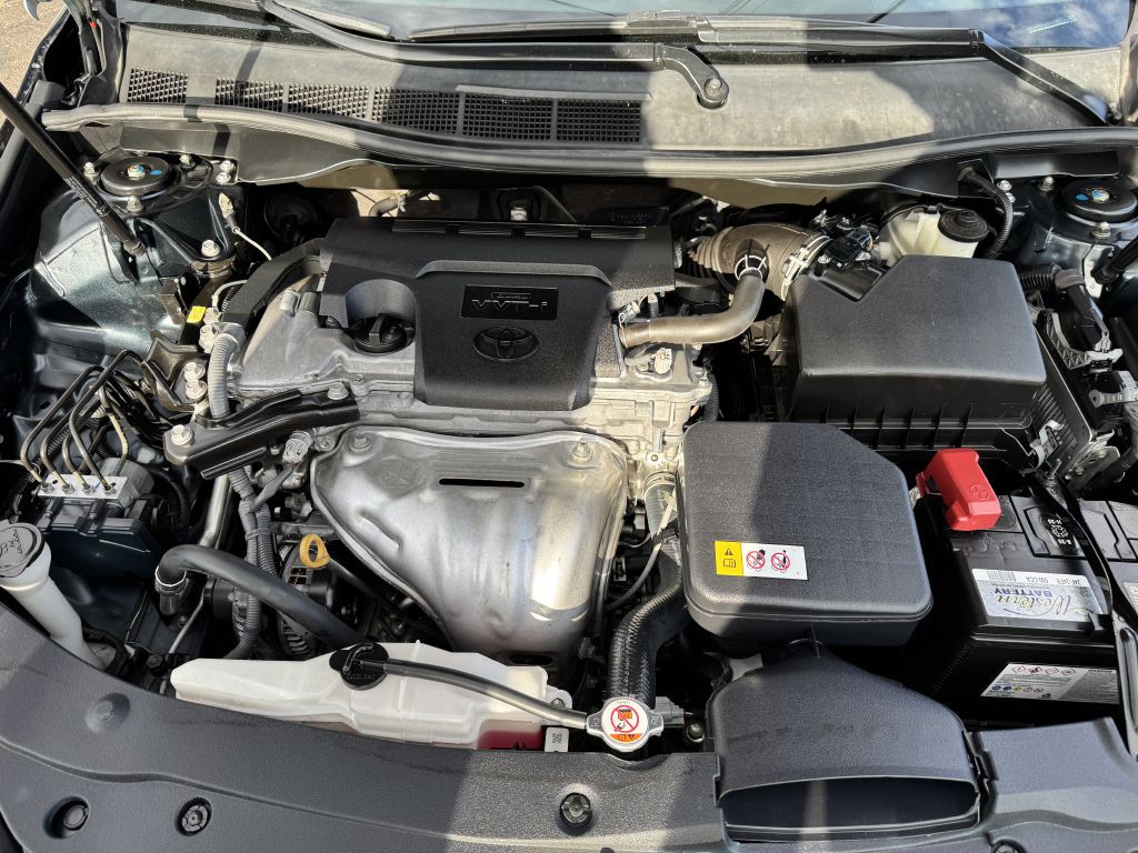 2017 Toyota Camry Image 26