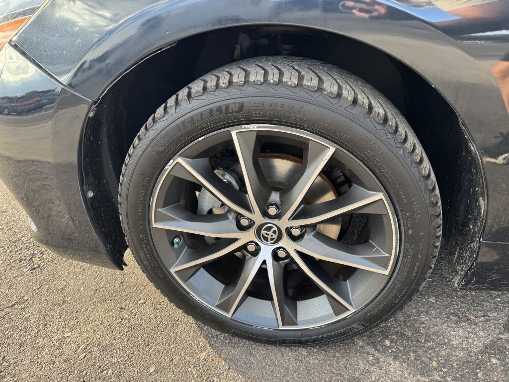 2017 Toyota Camry Image 28