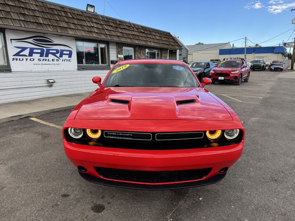 2019 Dodge Challenger Image 2