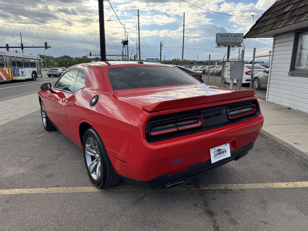 2019 Dodge Challenger Image 5