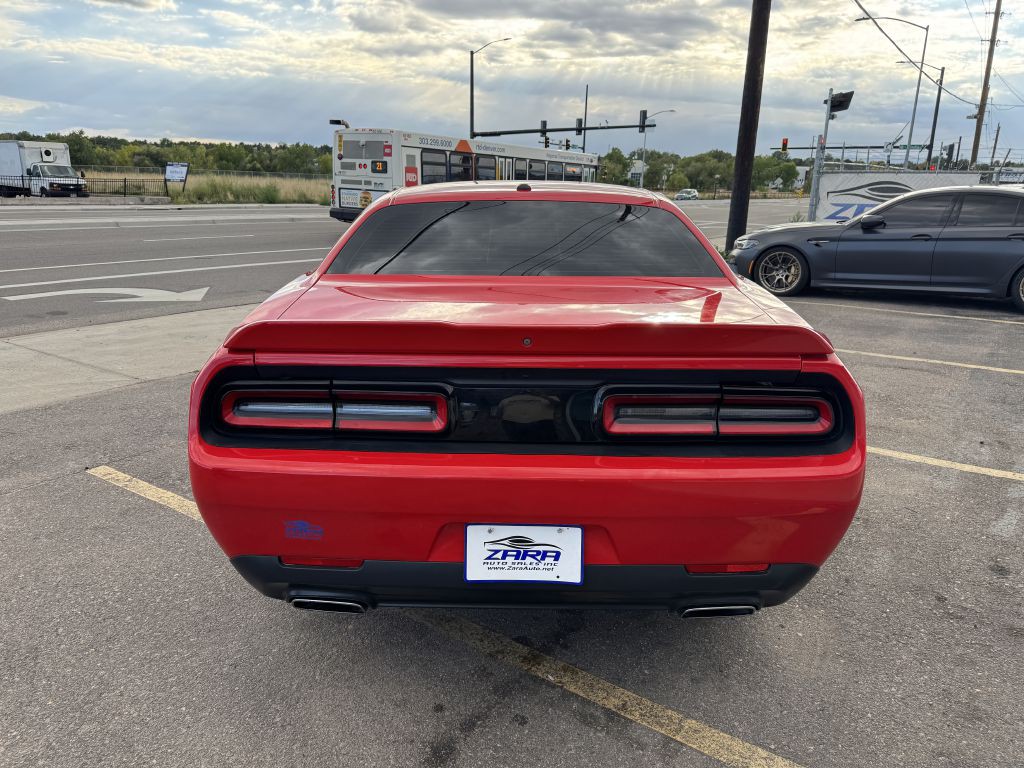 2019 Dodge Challenger Image 6