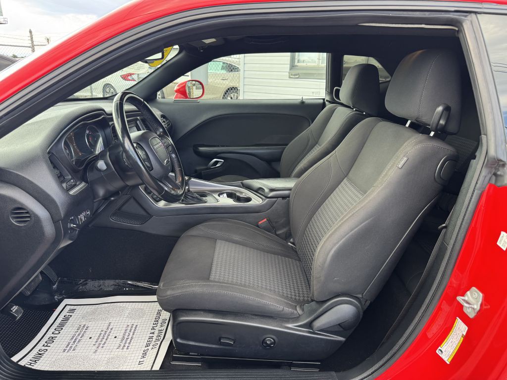2019 Dodge Challenger Image 11