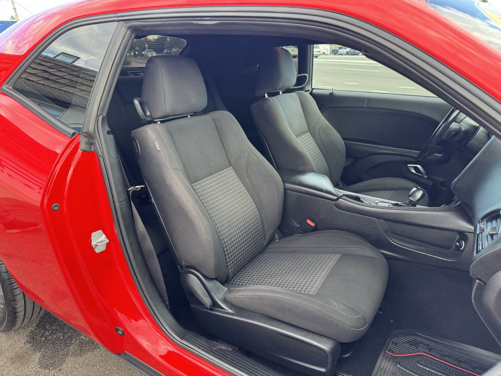 2019 Dodge Challenger Image 18
