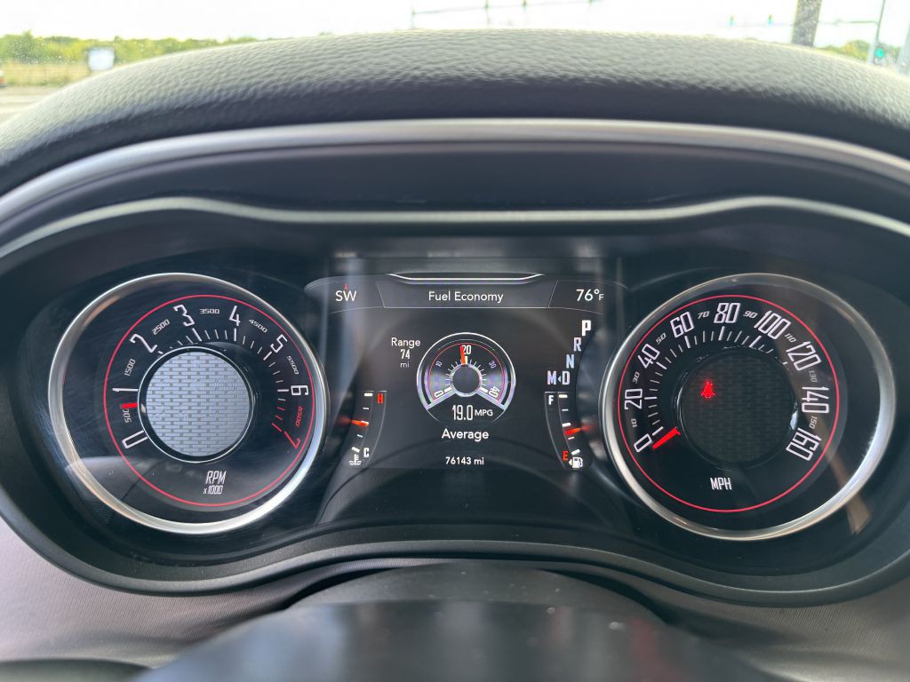 2019 Dodge Challenger Image 24