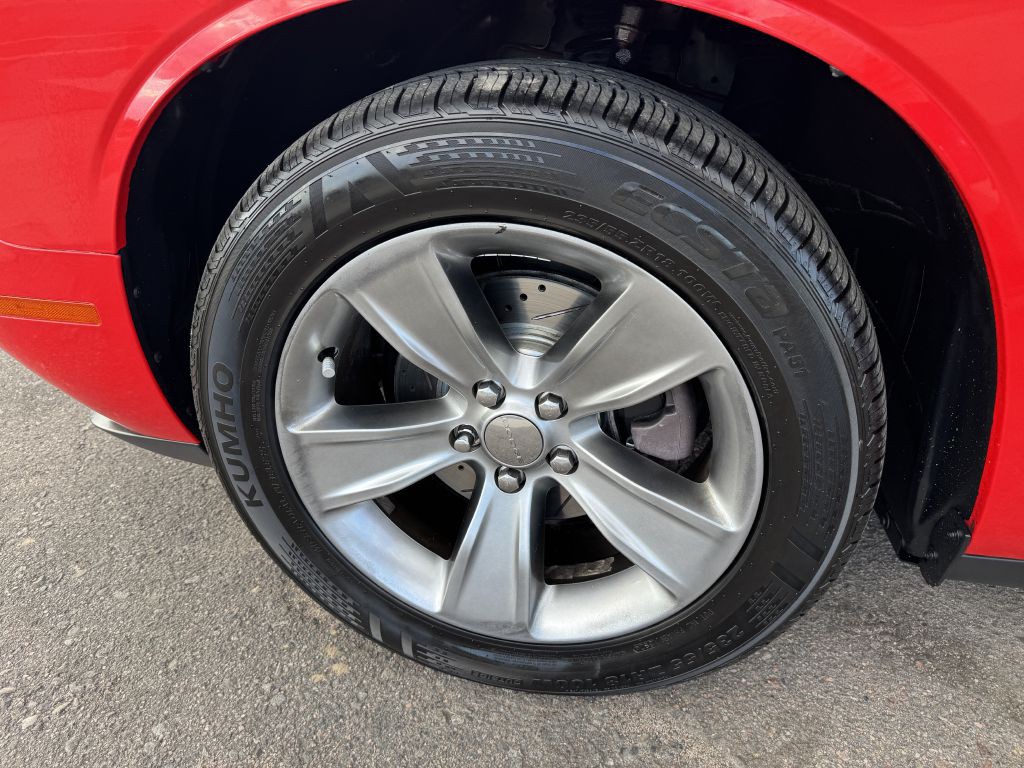2019 Dodge Challenger Image 28