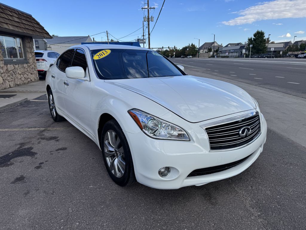 2013 INFINITI M37 Image 9