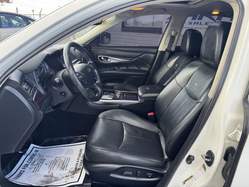 2013 INFINITI M37 Image 11