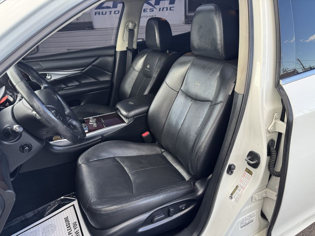2013 INFINITI M37 Image 12