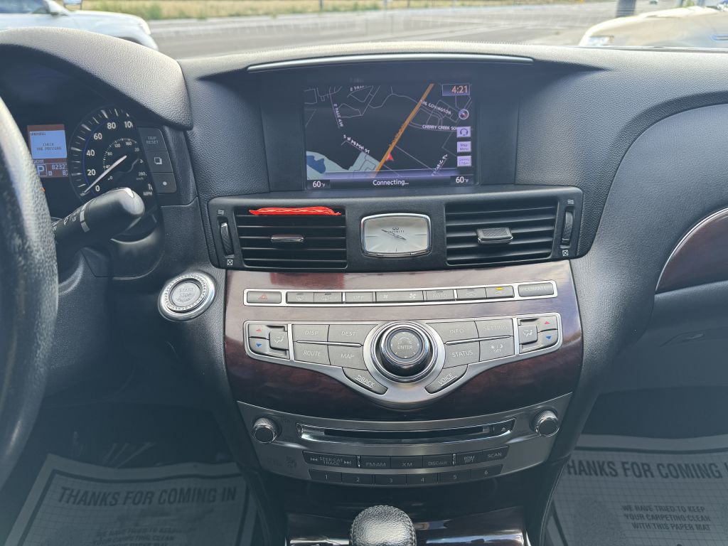 2013 INFINITI M37 Image 19
