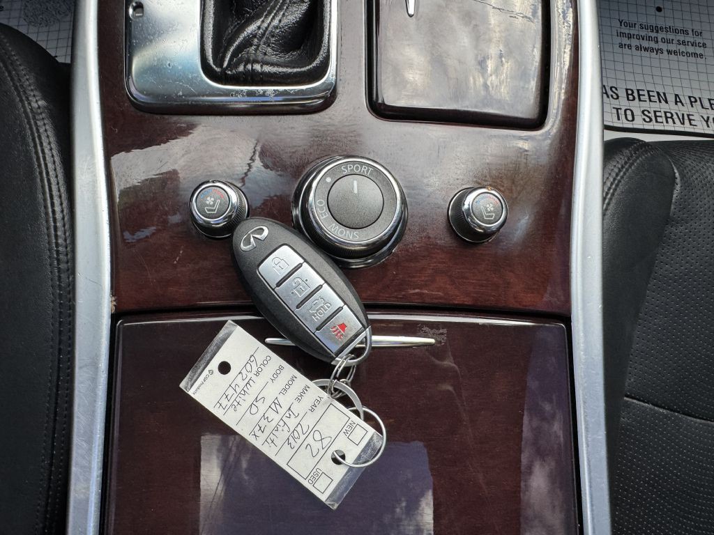 2013 INFINITI M37 Image 22