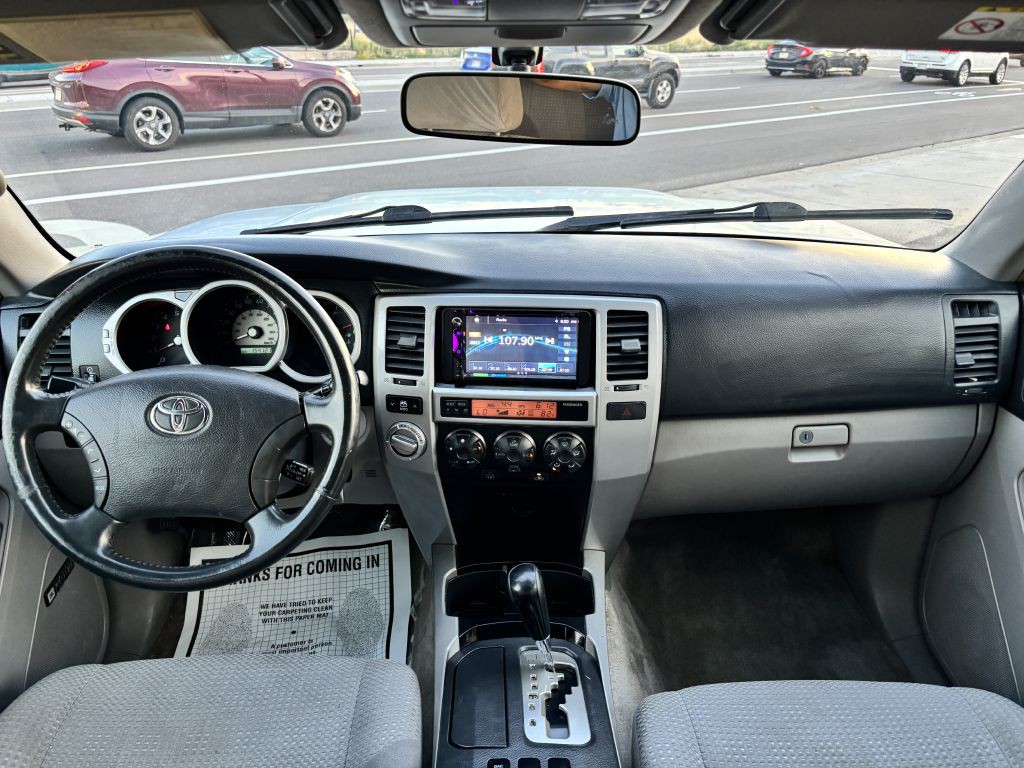 2004 Toyota 4Runner Image 16