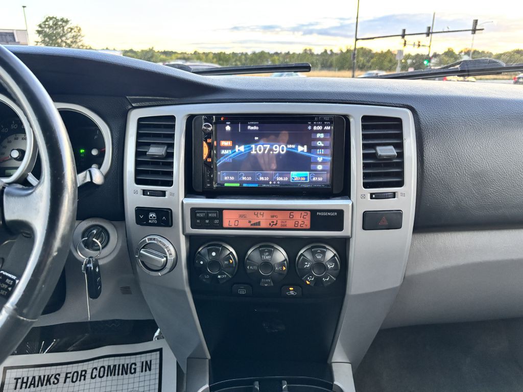 2004 Toyota 4Runner Image 17