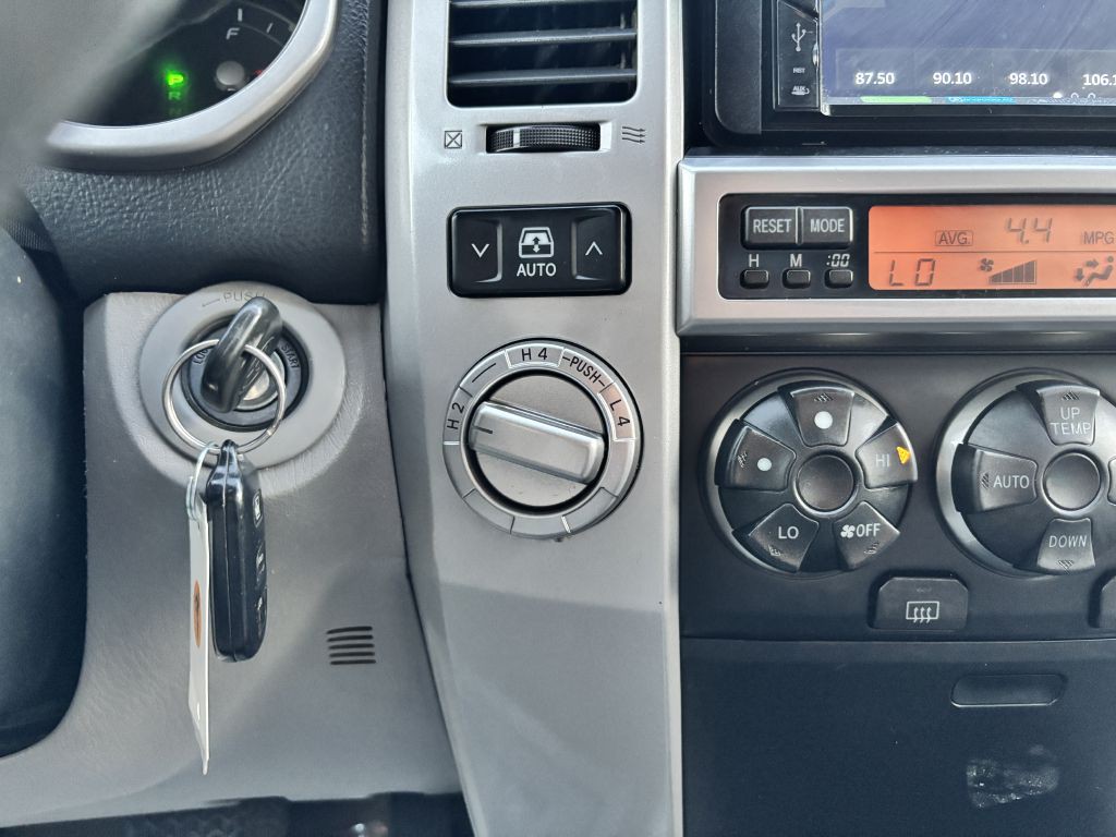 2004 Toyota 4Runner Image 19