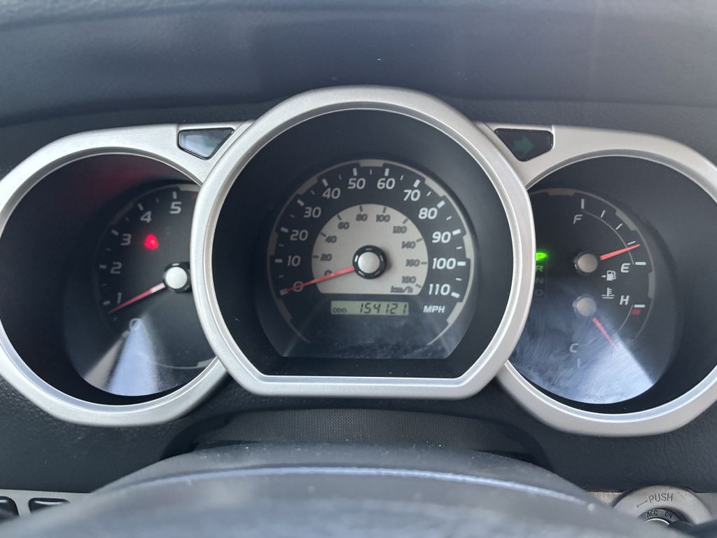 2004 Toyota 4Runner Image 21
