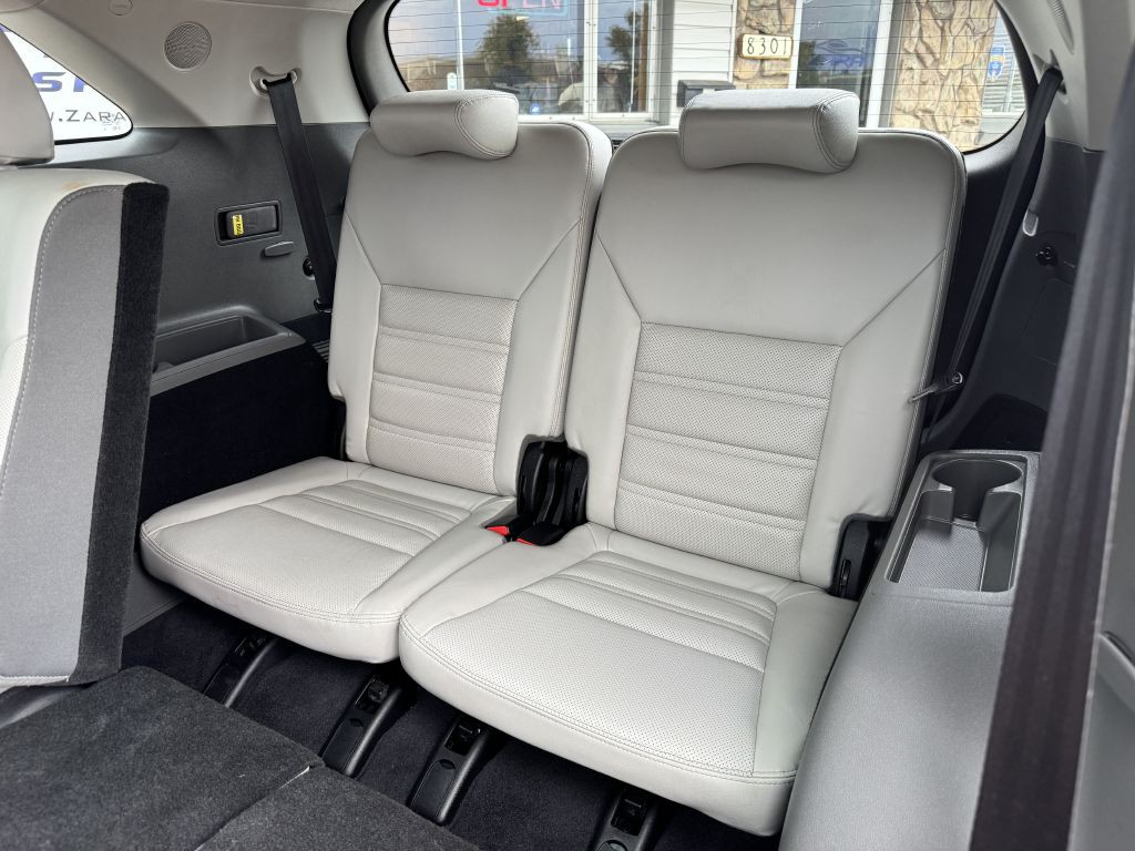 2016 Kia Sorento Image 18