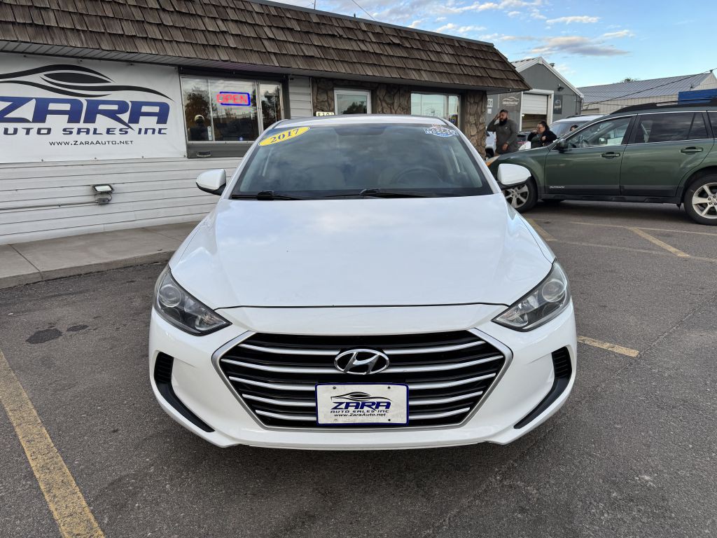 2017 Hyundai Elantra Image 2