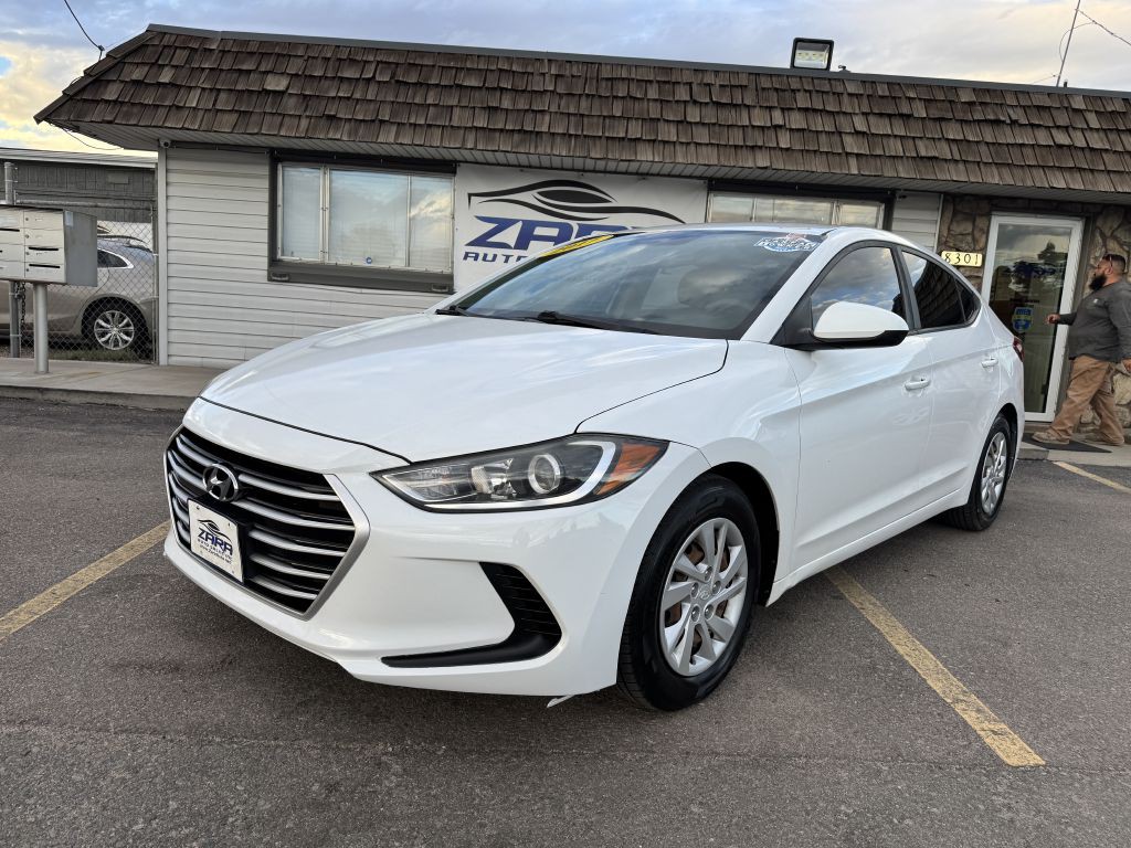 2017 Hyundai Elantra Image 3