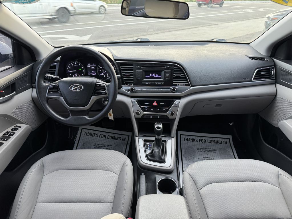 2017 Hyundai Elantra Image 17