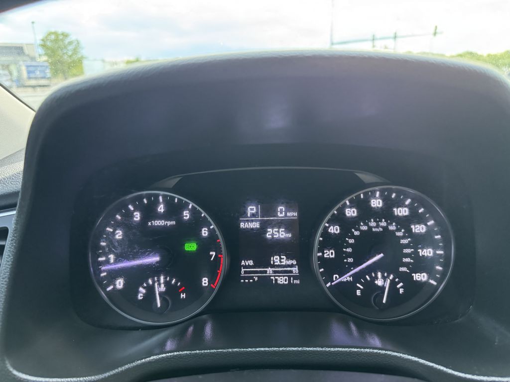 2017 Hyundai Elantra Image 21