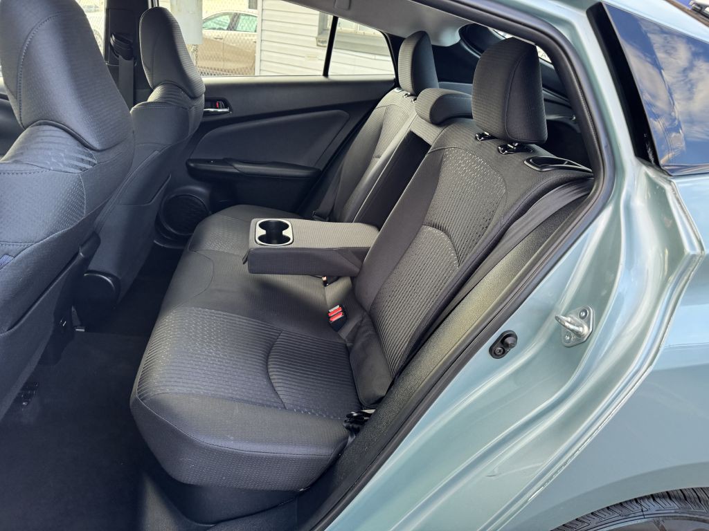 2017 Toyota Prius Image 16