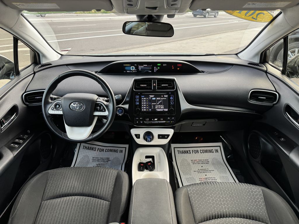 2017 Toyota Prius Image 17