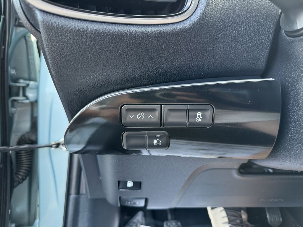 2017 Toyota Prius Image 22