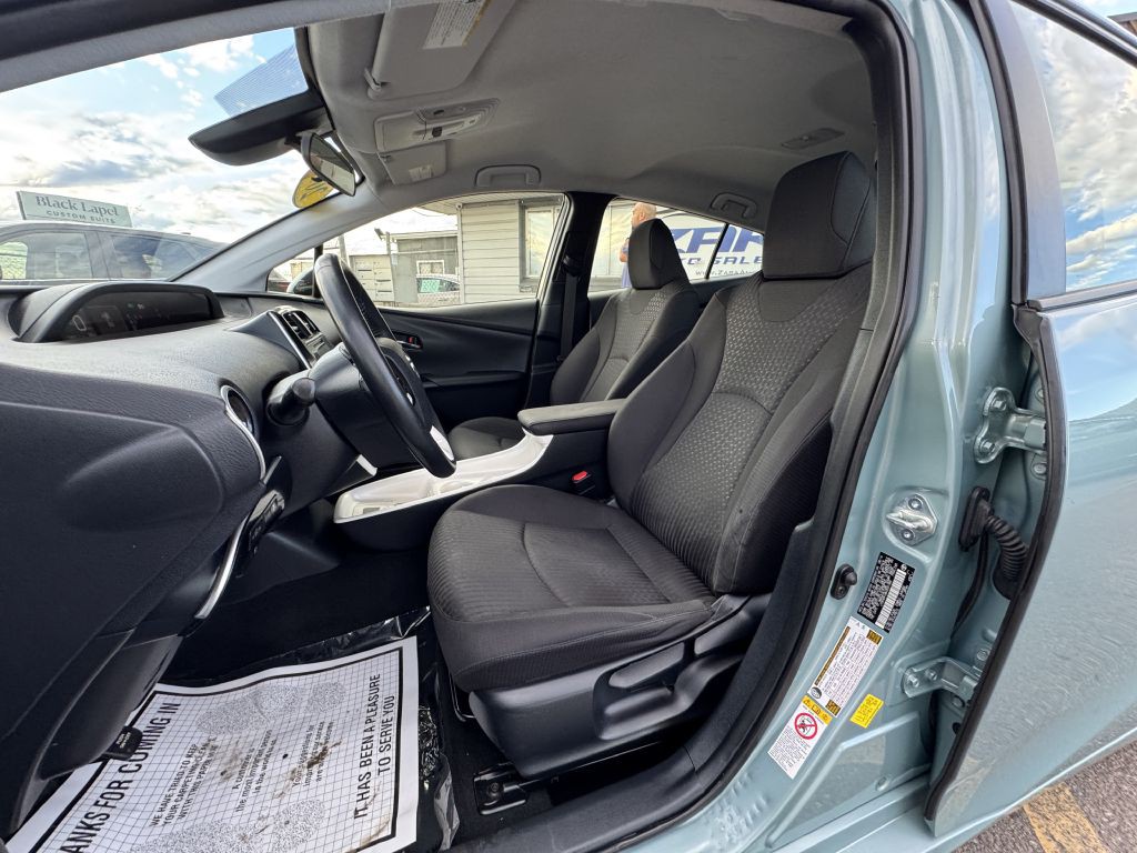 2017 Toyota Prius Image 25