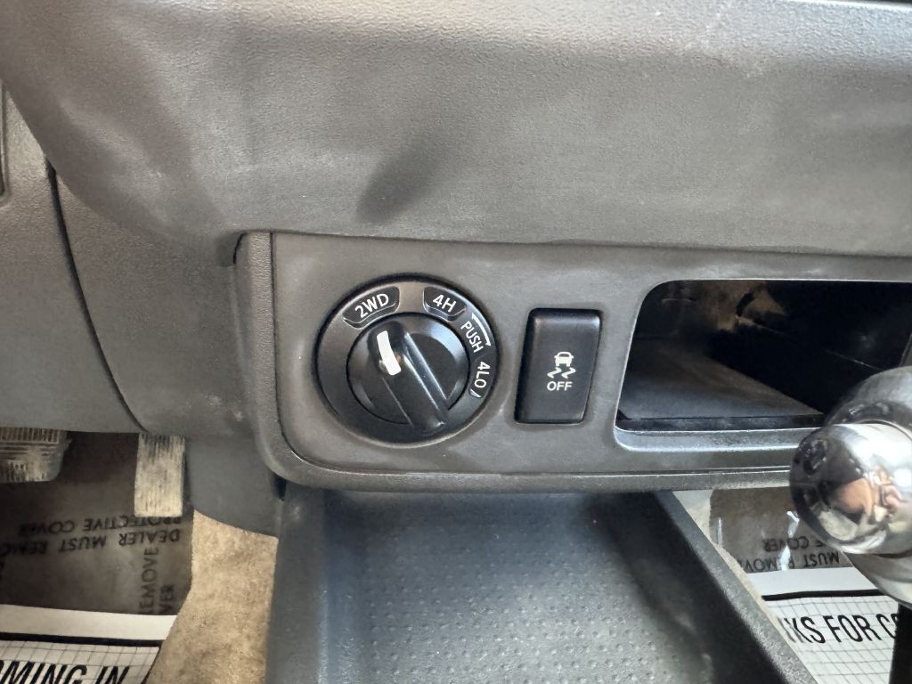 2016 Nissan Frontier Image 21