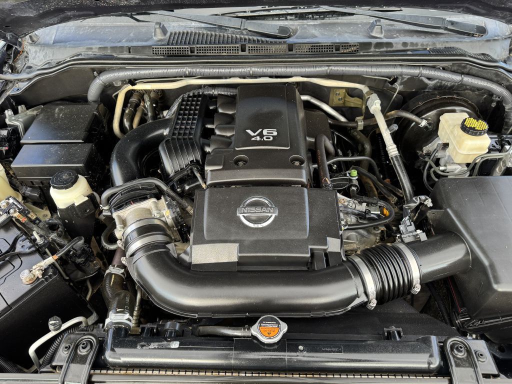 2016 Nissan Frontier Image 24