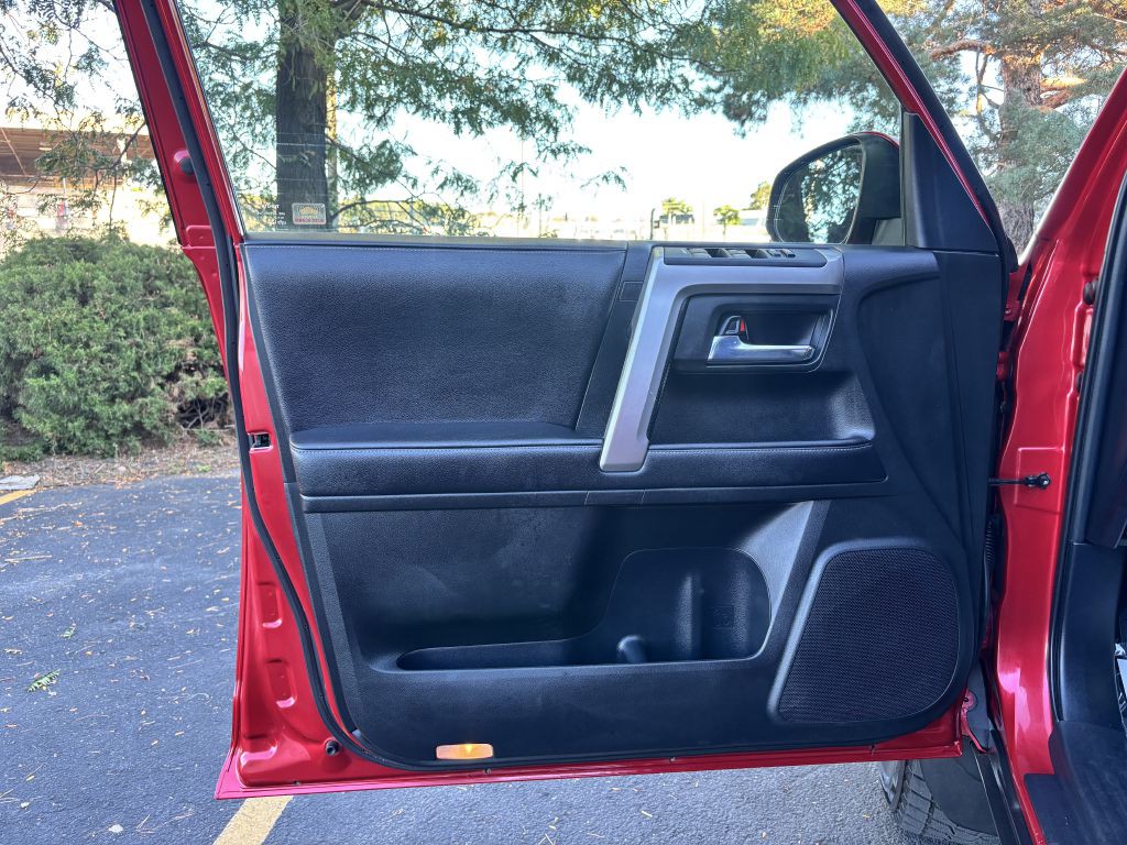 2016 Toyota 4Runner Image 14