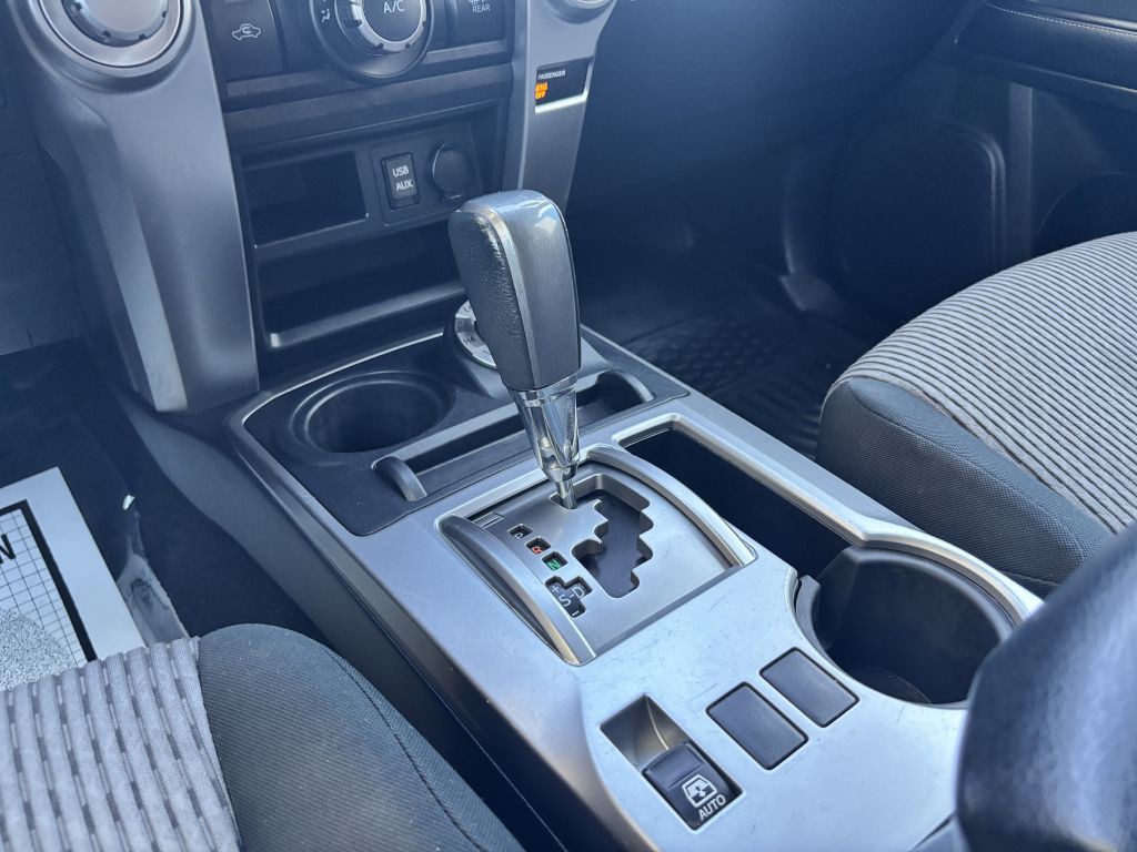 2016 Toyota 4Runner Image 18