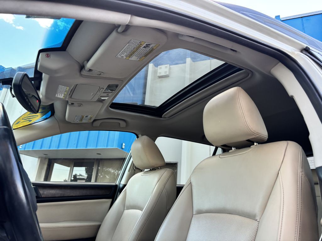 2015 Subaru Outback Image 15