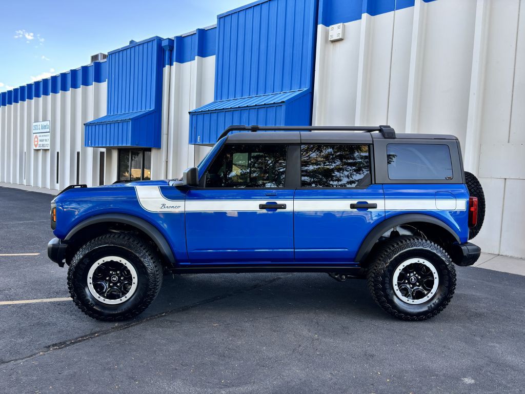 2022 Ford Bronco Image 4