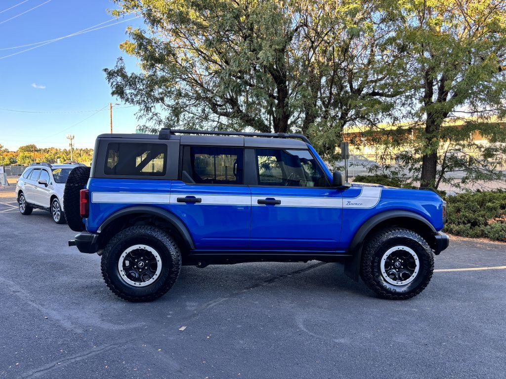 2022 Ford Bronco Image 8