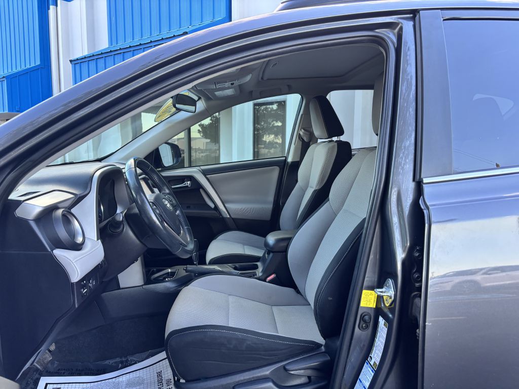 2016 Toyota Rav4 Image 11