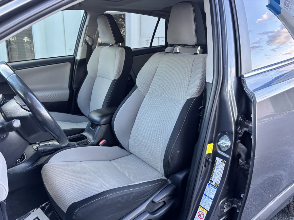 2016 Toyota Rav4 Image 12