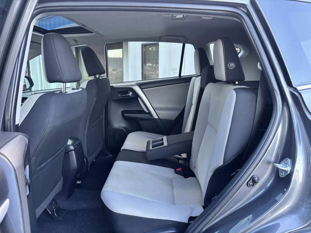 2016 Toyota Rav4 Image 16