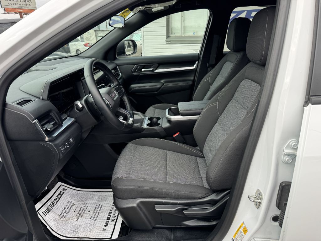 2025 GMC Terrain Image 11