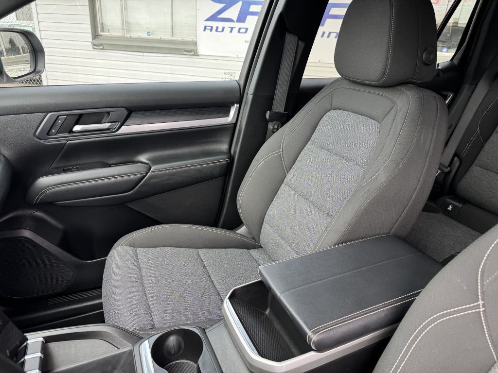 2025 GMC Terrain Image 13