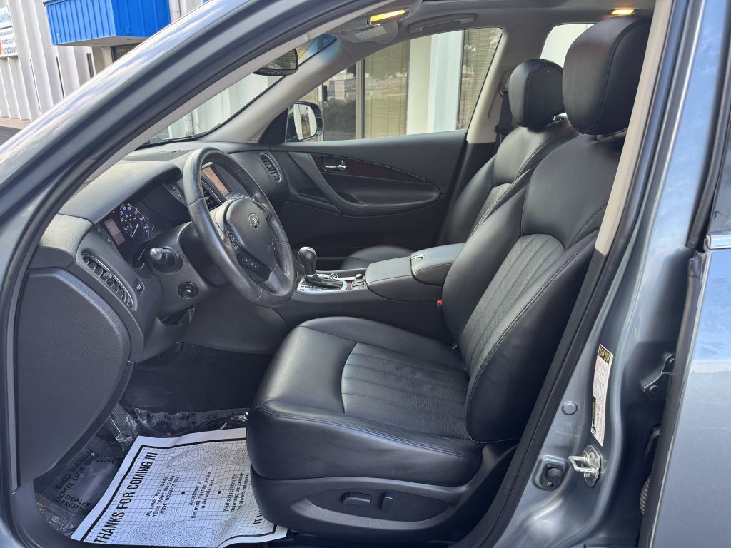 2017 INFINITI QX50 Image 11