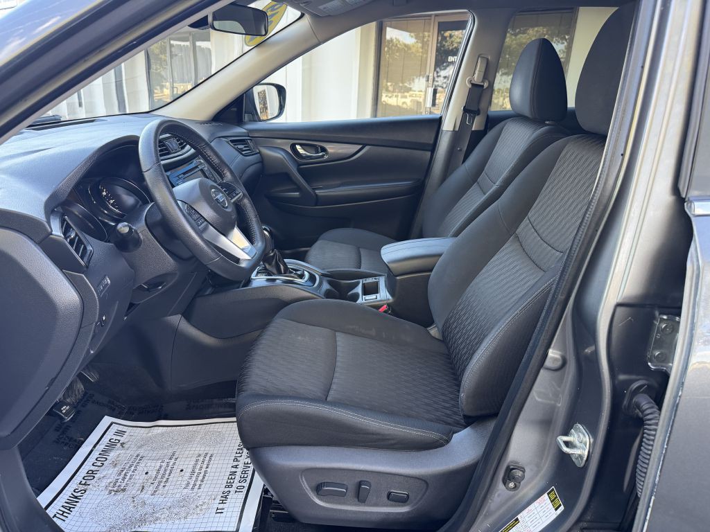 2019 Nissan Rogue Image 11