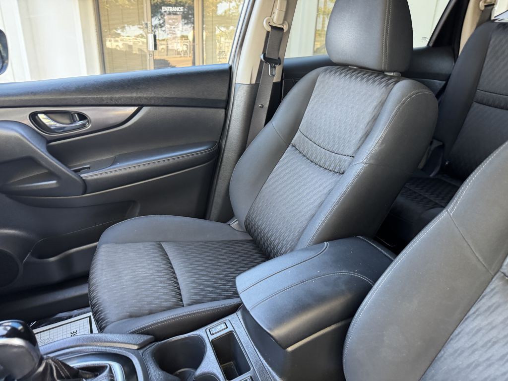 2019 Nissan Rogue Image 13