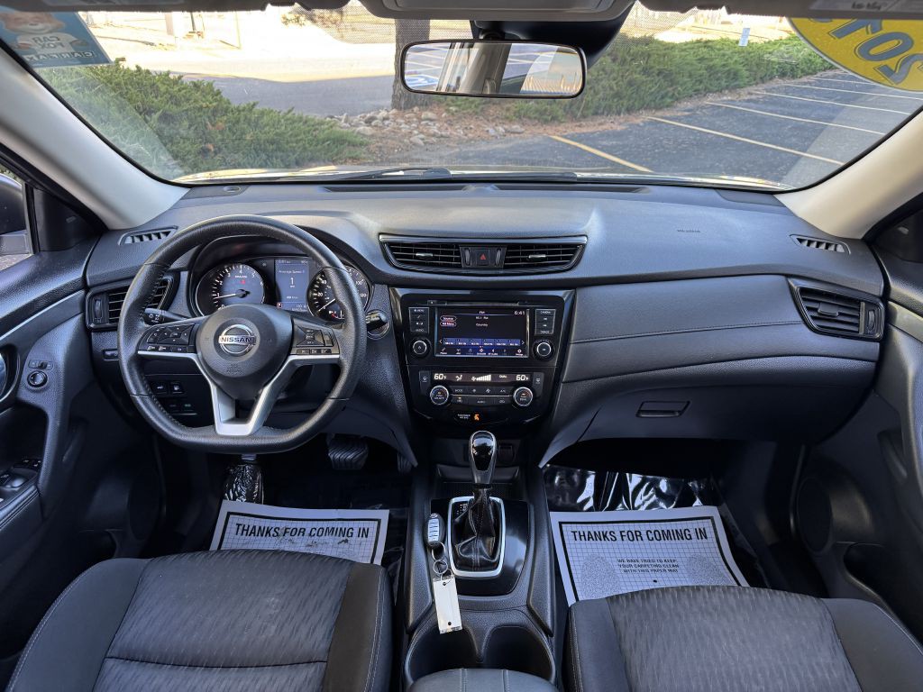 2019 Nissan Rogue Image 16