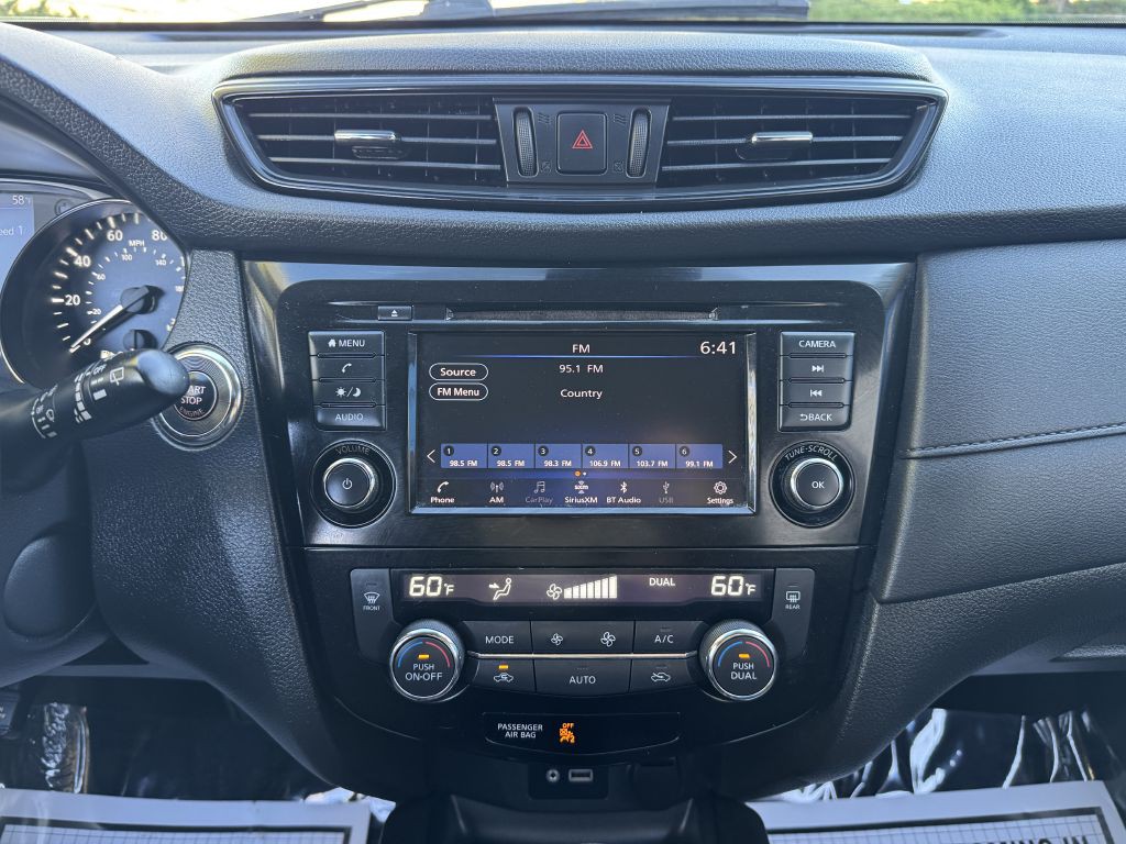 2019 Nissan Rogue Image 17